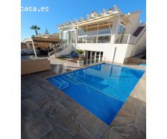 Precioso Chalet independiente de 3 dormitorios orientado al Sur con piscina privada