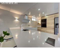 Precioso Chalet independiente de 3 dormitorios orientado al Sur con piscina privada