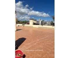 SE VENDE ÁTICO DUPLEX CON GRAN TERRAZA Y VISTAS AL MAR
