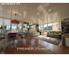 SE VENDE ÁTICO DUPLEX CON GRAN TERRAZA Y VISTAS AL MAR