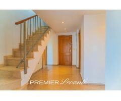 Exclusivo Ático Dúplex en Alicante - Ideal para Familias