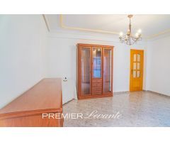 Piso en Alicante - Zona Los Ángeles: Comodidad y Confort