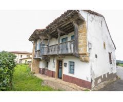 CASA CON PARCELA EN VILLANUEVA DE COLOMBRES