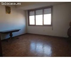 Piso de 4 dormitorios en Reinosa