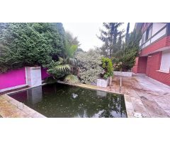 CHALET PAREADO GURIEZO