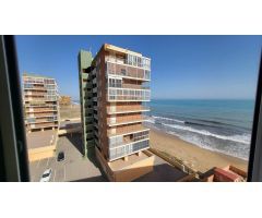 Atico estudio tipo loft en 1ª Línea con Parking en Arenales Del Sol y preciosas vistas al mar