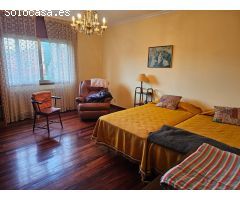 Chalet en Venta en Santiago de Compostela, La Coruña