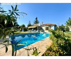 Casa independiente con piscina y 1000 metros de jardín