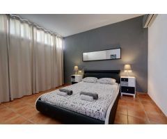 Villa independiente a pocos metros de Puerto Marina