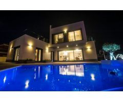 Villa de Lujo en Venta en Orihuela Costa, Alicante