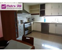 PRECIOSA VIVIENDA SEMINUEVA EN CENTRO CIUDAD-RAVAL CON AMPLIA TERRAZA