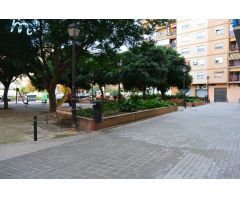 LOCAL de 177 m2 FRENTE A GASOLINERA DE LA AVENIDA VALLADOLID, se vende