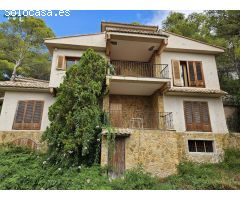 Chalet independiente en Urb. Monteamor