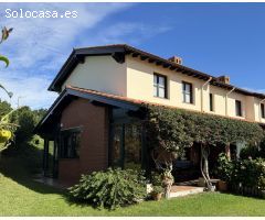 CHALET PAREADO CON VISTAS AL MAR EN TRASIERRA