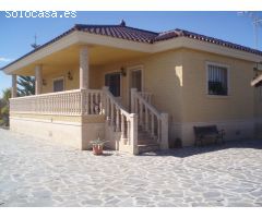 SE VENDE CHALET EN ORIHUELA