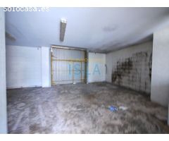 A  la venta, en Limpias, dos Locales Comerciales y Nave