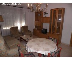 Piso muy centrico, seminuevo y economico. Dos dormitorios.