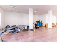 ¡Oportunidad Única! Amplio Local Comercial en El Campello