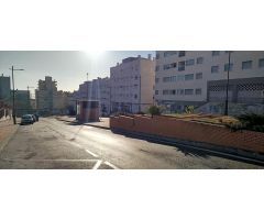 ???? ¡Oportunidad única en la mejor zona de El Campello y practicamente en 2ª linea de la playa!