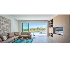 Impresionante villa de 4 dormitorios con piscina privada en Las Colinas Golf
