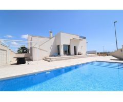 Chalet moderno en Urb Vista Bella, San Miguel de Salinas