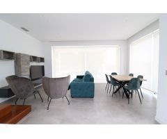 Moderna villa en Las Colinas Golf [amp;] Country Club con licencia turistica