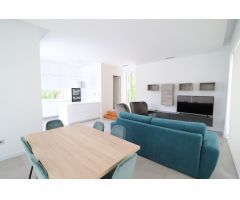 Moderna villa en Las Colinas Golf [amp;] Country Club con licencia turistica