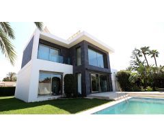 Fantástica villa de lujo independiente con vistas al mar