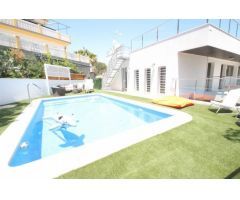 Chalet de lujo a estrenar estilo moderno en Campoamor
