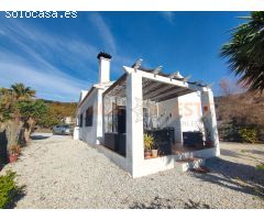 Casa de Pueblo en Venta en Viñuelas de Arriba, Málaga