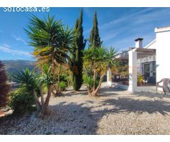 Casa de Pueblo en Venta en Viñuelas de Arriba, Málaga