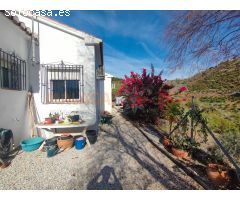 Casa de Pueblo en Venta en Viñuelas de Arriba, Málaga