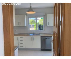 VENTA DE IMPRESIONANTE VILLA ENEBRO 3 DORMITORIOS 3 BAÑOS EN LA TORRE GOLF RESORT