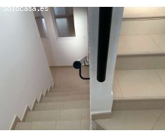 VENTA DE IMPRESIONANTE VILLA ENEBRO 3 DORMITORIOS 3 BAÑOS EN LA TORRE GOLF RESORT