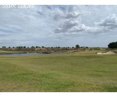 GRAN APARTAMENTO EN PLANTA BAJA FRENTE A LAS PISCINA Y AL CAMPO DE GOLF