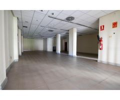 LOCAL CON ALTILLO Y PARKIN EN LA AV LA SALLE