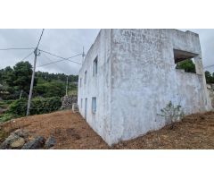 CASA  A REFORMAR CON TERRENO