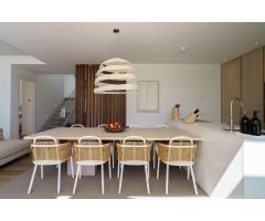 Villa de lujo en venta en Las Colinas Golf [amp;] Country Club