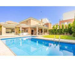 Chalet de Lujo a pocos metros del Mar en el Grau de Burriana
