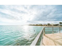 Ático Dúplex en Playa de Chilches: Exclusividad y Confort junto al Mar