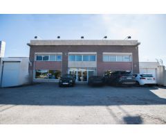 Nave con una superficie construida de 848m² en una parcela de 1317m² en Alfaz del Pi.