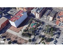 UN SOLAR EN EL CENTRO
