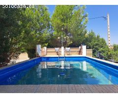 ???? Chalet reformado con piscina en urbanización tranquila de Llíria