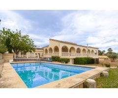 Oportunidad Única! Gran chalet con dos casas independientes en una sola planta aprox 230 M2 constr