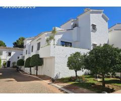 Chalet Adosado en Urbanización Los Naranjos