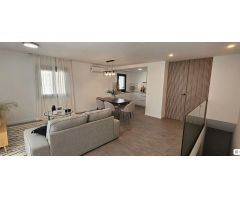 Chalet Adosado en Urbanización Los Naranjos