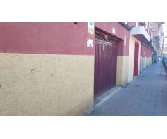 SE ALQUILA  OPCION COMPRA , 2 LOCALES JUNTOS ,  SALIDA A DOS CALLES ,CON VADO