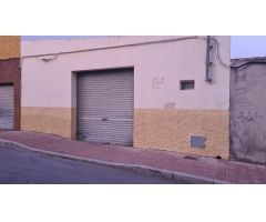 SE VENDE LOCAL /GARAJE/PARA REFORMAR