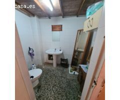 SE VENDE LOCAL /GARAJE/PARA REFORMAR