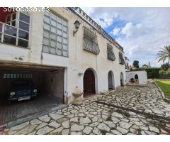 SE VENDE CHALET EN MUY BUENA ZONA CON PARCELA A 5 MINUTOS DE LA PLAYA